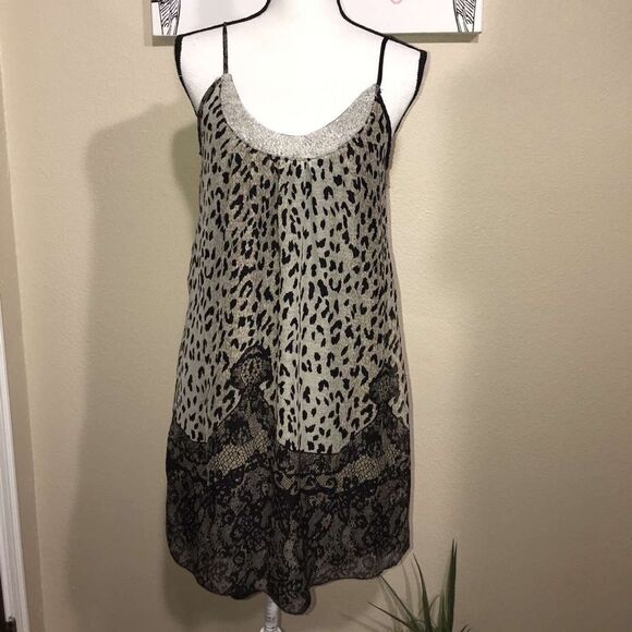 Charlotte Russe leopard dress - Picture 1 of 9